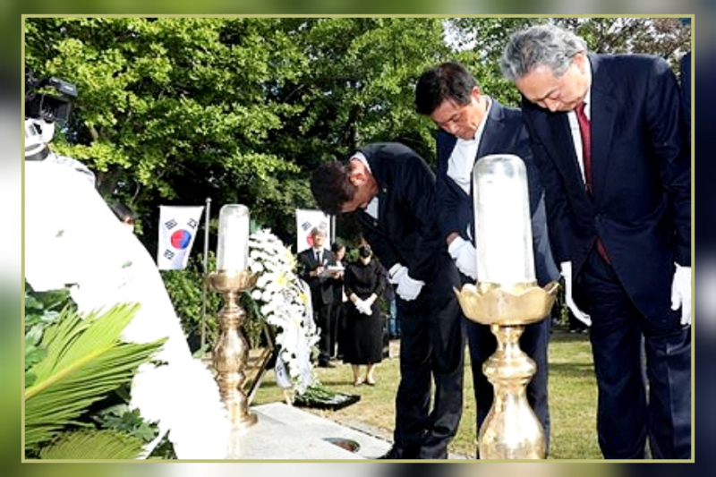 Бывший премьер-министр Японии: «Мы должны продолжать извиняться до тех пор, пока люди с ранеными сердцами не почувствуют, что им больше не нужны наши извинения»