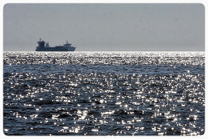 Моряки компании из Владивостока застряли в порту Пусан без зарплаты и запасов еды.