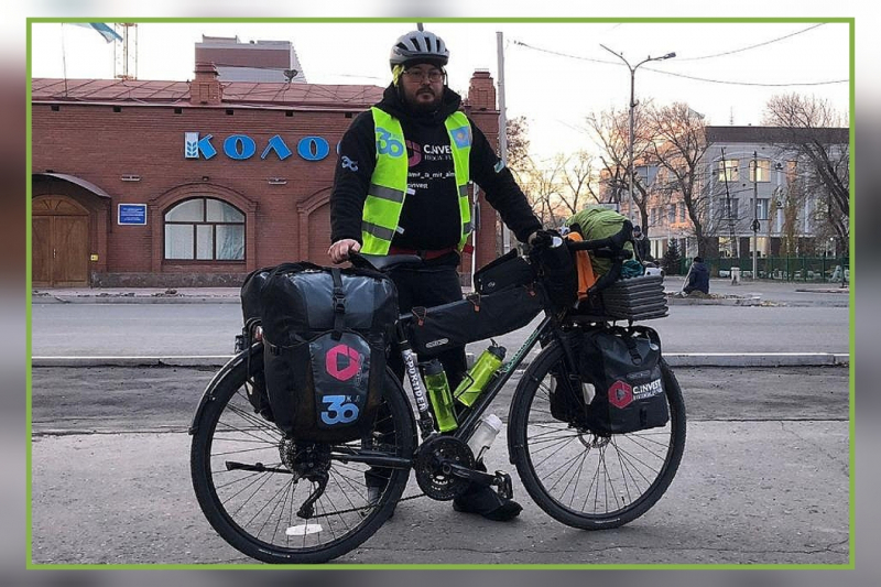 Казахстанец начал велопробег от Пусана до Сеула.